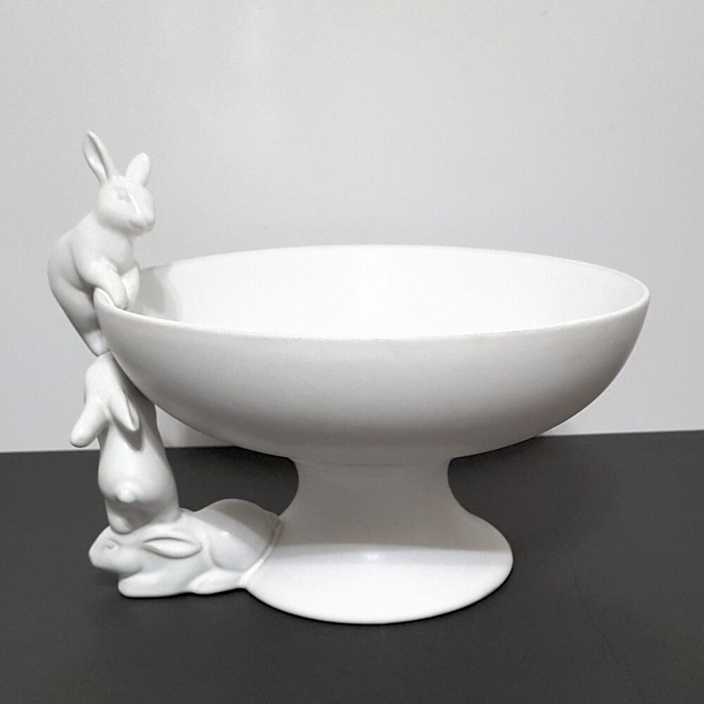 NEW RARE Pottery Barn Large Rustic Bunny Bowl NIB